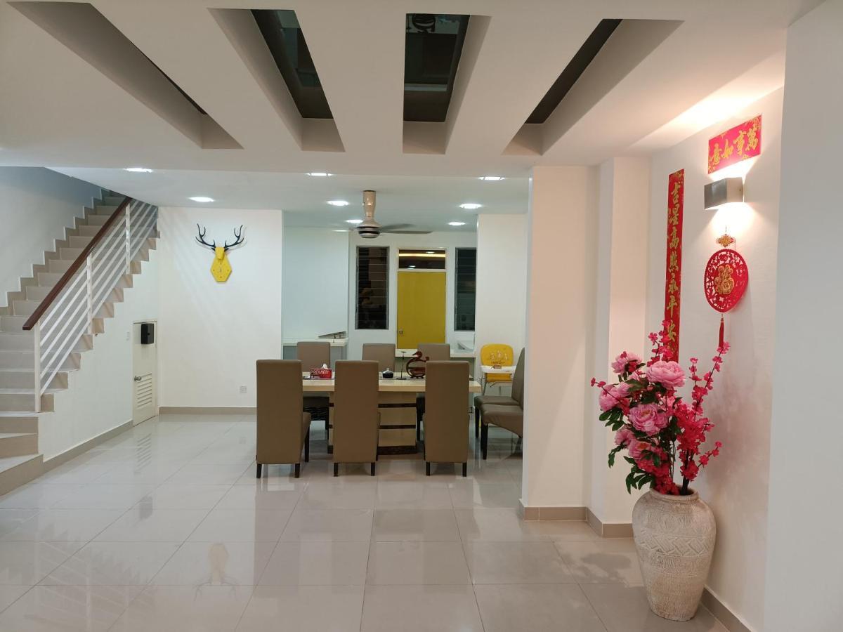 Entire Residential Home•Jia Residences Bkt Serdang沙登温暖的家 史里肯邦安 外观 照片