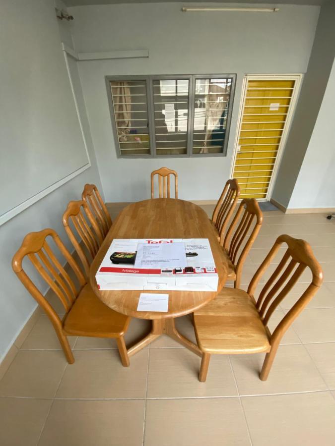 Entire Residential Home•Jia Residences Bkt Serdang沙登温暖的家 史里肯邦安 外观 照片