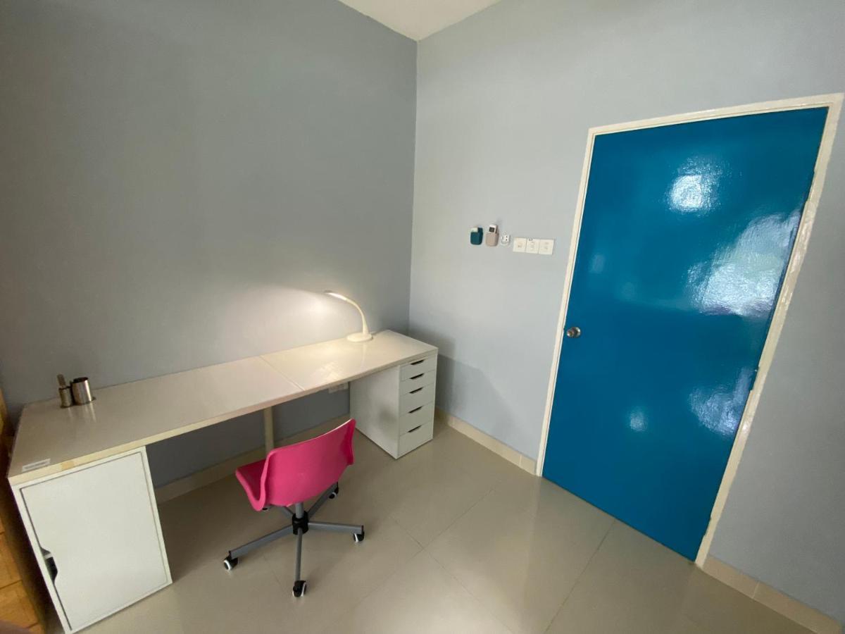 Entire Residential Home•Jia Residences Bkt Serdang沙登温暖的家 史里肯邦安 外观 照片