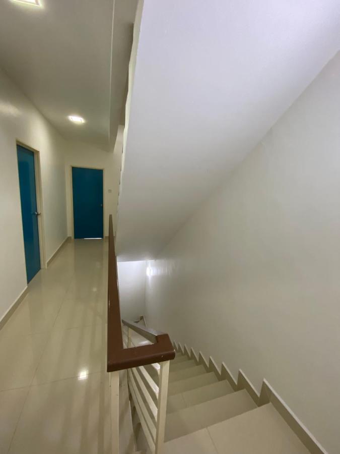 Entire Residential Home•Jia Residences Bkt Serdang沙登温暖的家 史里肯邦安 外观 照片